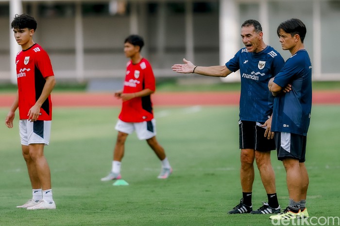 Timnas U-23 Asuhan Gerald Vanenburg Dibantu 3 Pelatih Lokal, Apakah Ini Langkah Menuju Sukses?