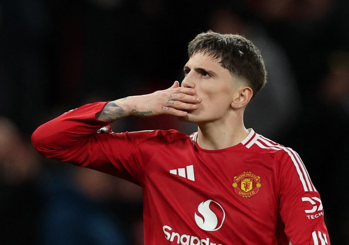 **Manchester United Berencana Diskon Harga Garnacho untuk Cepat Laku Terjual**