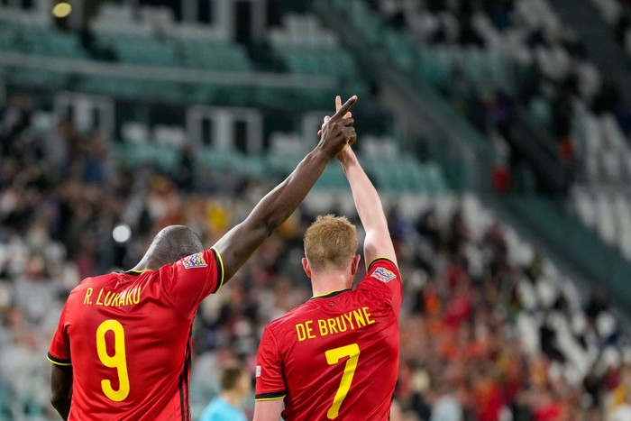 Lukaku's Bold Request to De Bruyne: A Game-Changer for Napoli?