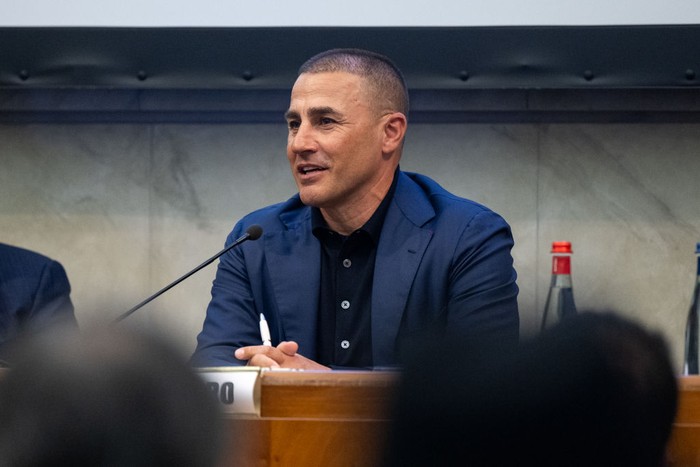 Fabio Cannavaro Bakal Latih Timnas Singapura? Ini Fakta dan Prediksi!