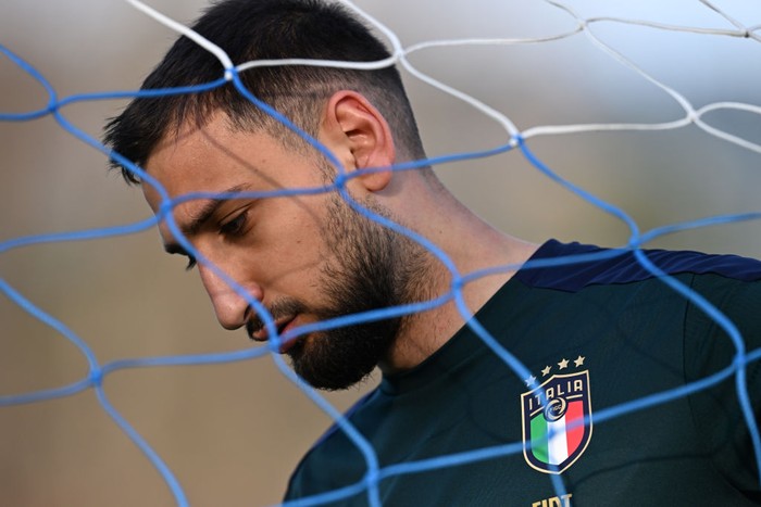 **Manchester City Siap Rekrut Donnarumma dengan Syarat Ederson Dipindahkan**