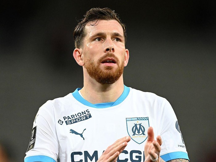 Hormat Marseille untuk Mendiang Affan Kurniawan - Alternatif 1