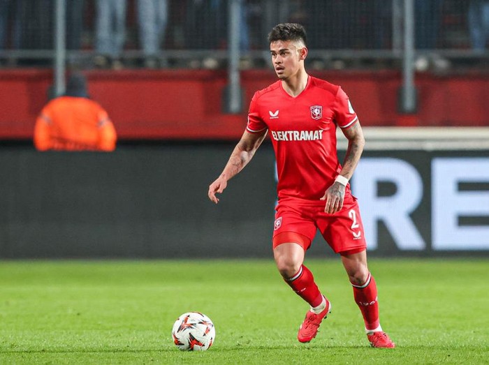 **Bursa Transfer Ditutup, Mees Hilgers Tetap di FC Twente**