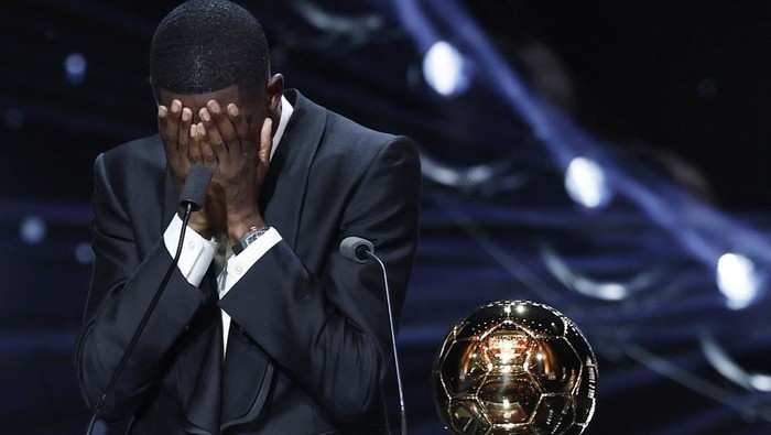 Tangis Haru Dembele Usai Menangi Ballon d'Or, Puncak Momen Emosional dalam Sepak Bola