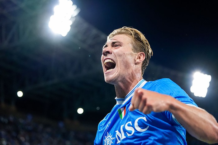 **Hojlund: Jangan Puji Aku, Rasmus Hojlund Bawa Napoli Kemenangan Menawan!**