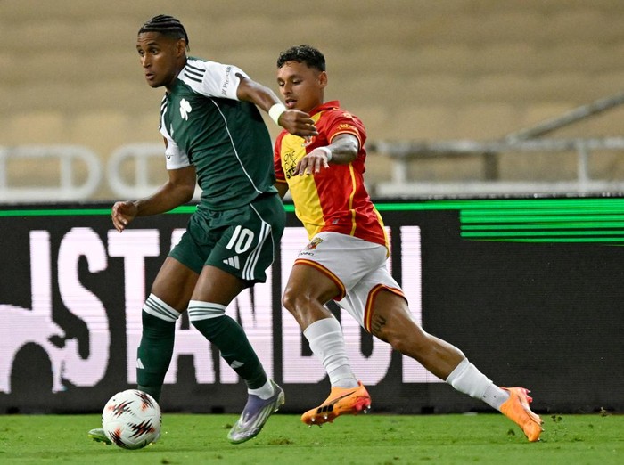 2 Assist Dean James Bantu Go Ahead Eagles Menang di Liga Europa