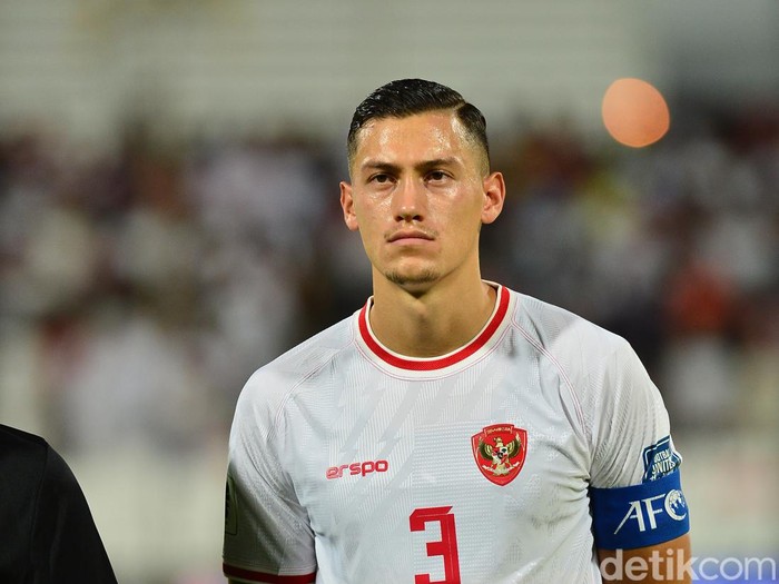 **Jay Idzes: Indonesia Langkah Lebih Dekat ke Piala Dunia dengan Soliditas Tim**