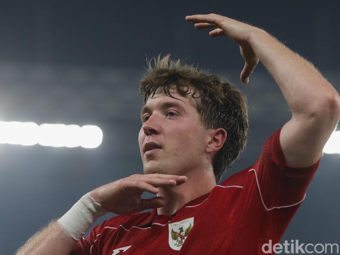 **Ole Romeny: Dari Medan ke Dunia Bola, Koneksi Indonesia yang Menakjubkan**