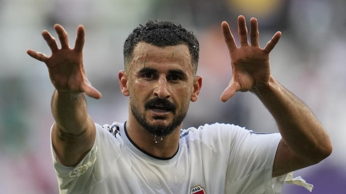 Irak Tunggu Aymen Hussein Sampai saat Akhir: Wajah Ketegangan dalam Dunia Bola!
