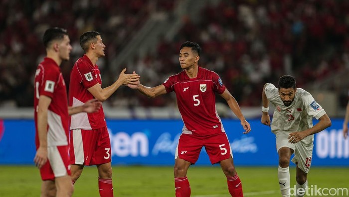 Irak Vs Indonesia: Apakah Hubner-Ridho-Idzes Bisa Bersinergi? Kluivert Tidak Pastikan