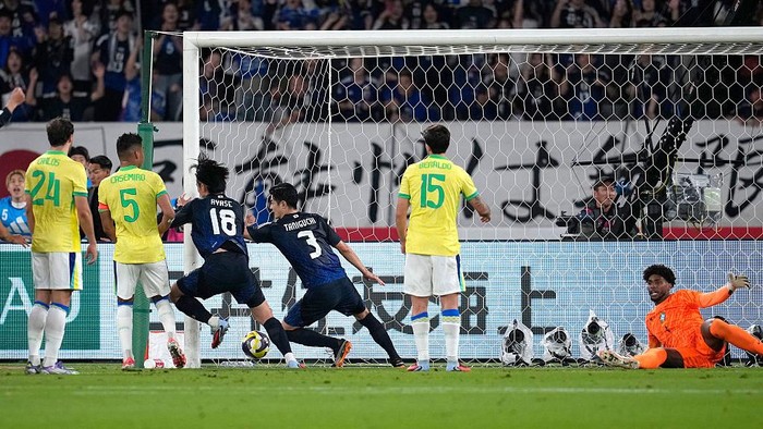 Jepang Vs Brasil: Comeback! Samurai Biru Tebas Tim Samba 3-2 — Drama Menakjubkan di Lapangan!