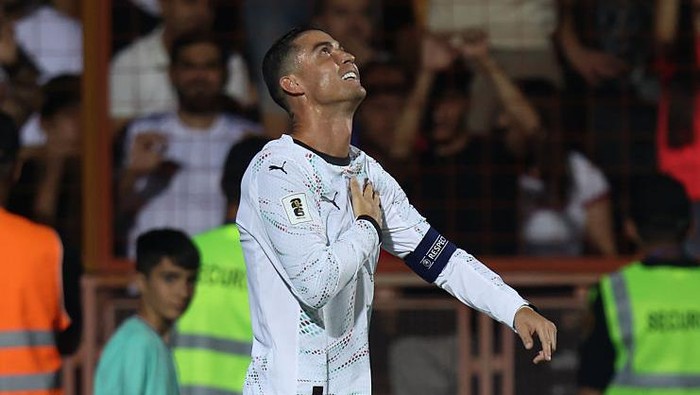 Roy Keane soal Rekor Gol Ronaldo: Memangnya Dia Pressing Lawan? - Update 1