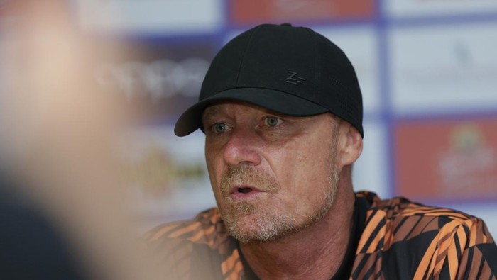 Persis Solo Tanpa Peter de Roo, Derby Mataram Vs PSIM Penuh Tantangan