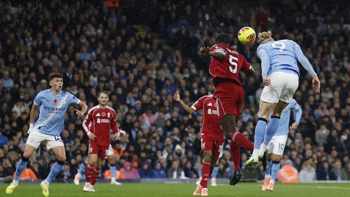 **Man City 2-0 Liverpool Babak I: Penalti Gagal, Gol Dianulir, dan Tekanan Tinggi**