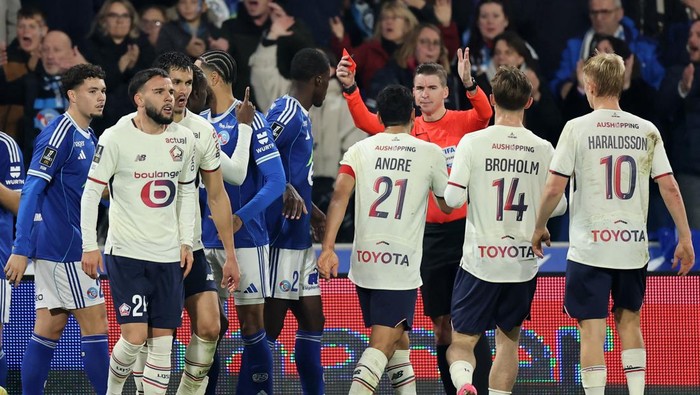 Skandal Verdonk: Lille Kandas di Strasbourg 0-2, Wasit Jadi sorotan!