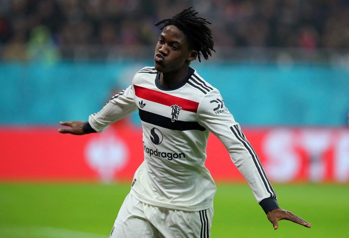 Kobbie Mainoo Tertarik Gabung ke Napoli, Manchester United Tetap kukuh