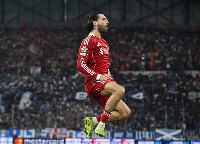 **Szoboszlai Aduhai: 7 Laga, 4 Gol, 3 Assist! Liverpool Menang Telak atas Marseille**