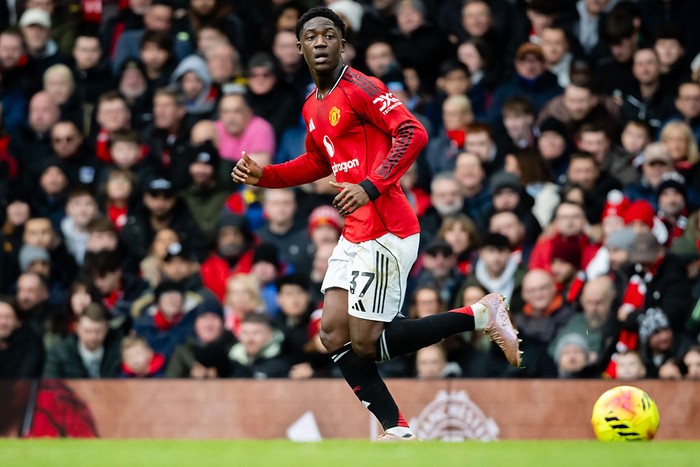 Michael Carrick Percaya Kobbie Mainoo Bisa Jadi Pemain Top Manchester United